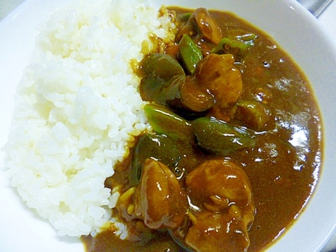 フライパンで簡単♪とりもも肉と夏野菜のカレー